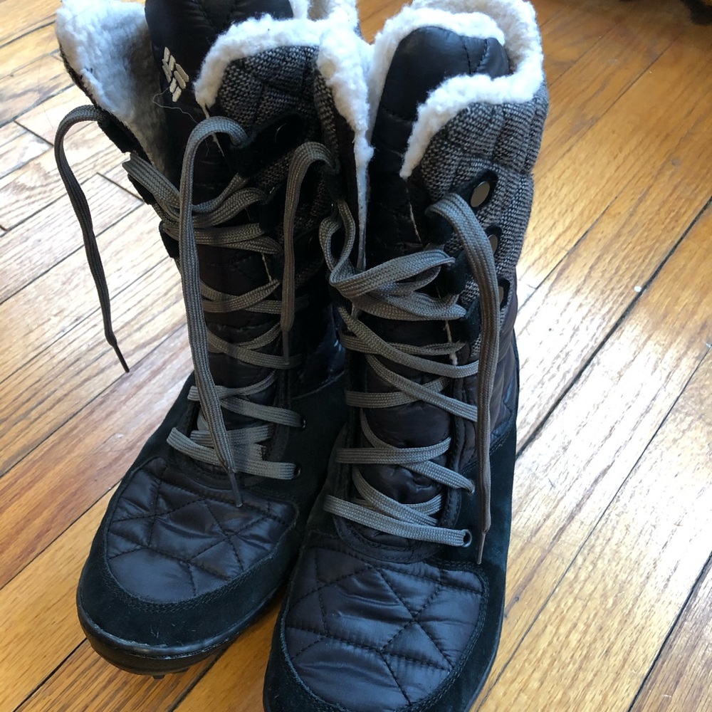 Snow boots